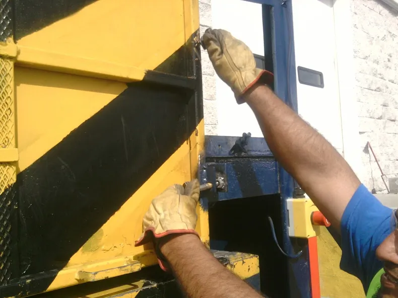 Containers and compactors